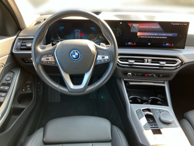 Bild 6: BMW 320e PHEV Touring Aut.