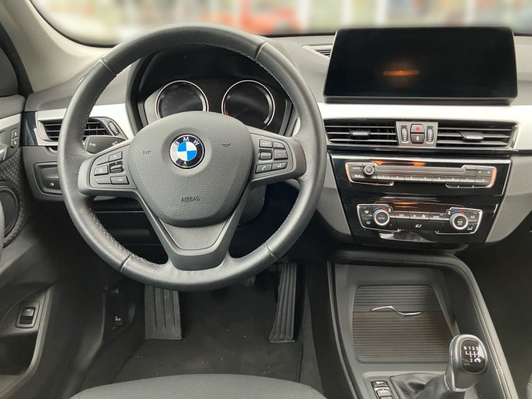 Bild 10: BMW X1 xDrive18d