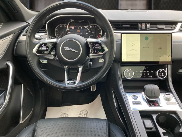 Bild 6: Jaguar F-Pace R-Dynamic SE