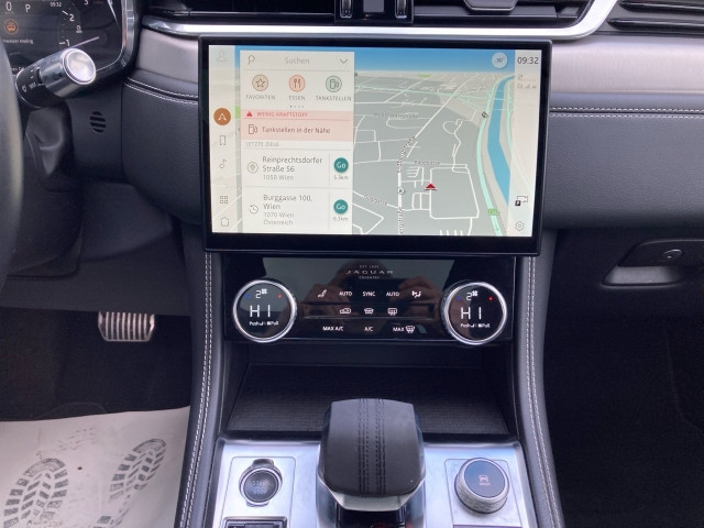 Bild 7: Jaguar F-Pace R-Dynamic SE