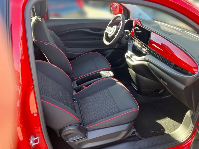 Bild 5: Fiat 500e HB 87kW-42kWh RED