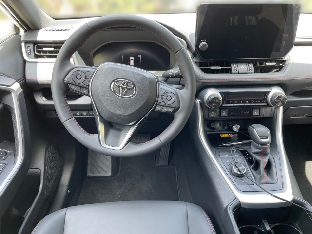 Bild 6: Toyota RAV4 2,5 Plug-In 306PS 4x4 Active