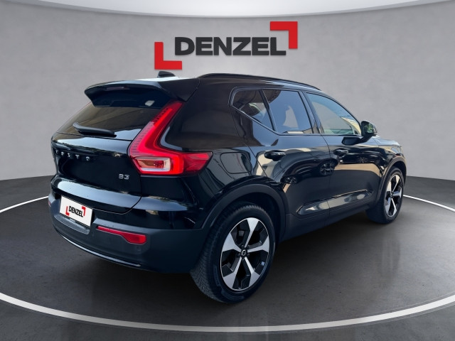 Bild 3: VOLVO PKW XC40 B3 Plus Dark Au