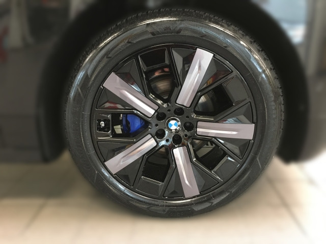 Bild 4: BMW PKW i-Serie iX xDrive50 I20