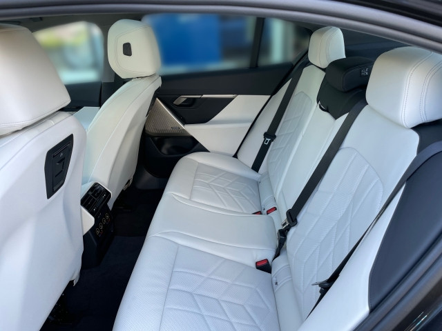 Bild 8: BMW BMW 520d xDrive Limousine G60B47