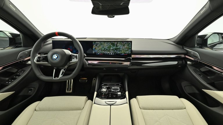 Bild 8: BMW i5 M60 xDrive Limousine G60 XE2