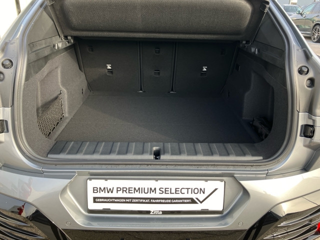 Bild 9: BMW iX2 xDrive30 U10