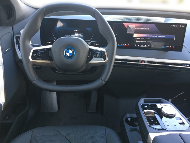 Bild 6: BMW PKW i-Serie iX xDrive50 I20XE2