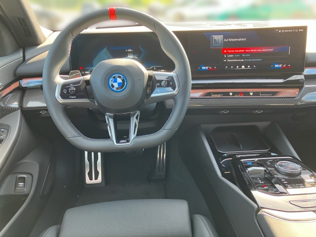 Bild 6: BMW i5 M50 xDrive Touring G61 XE2