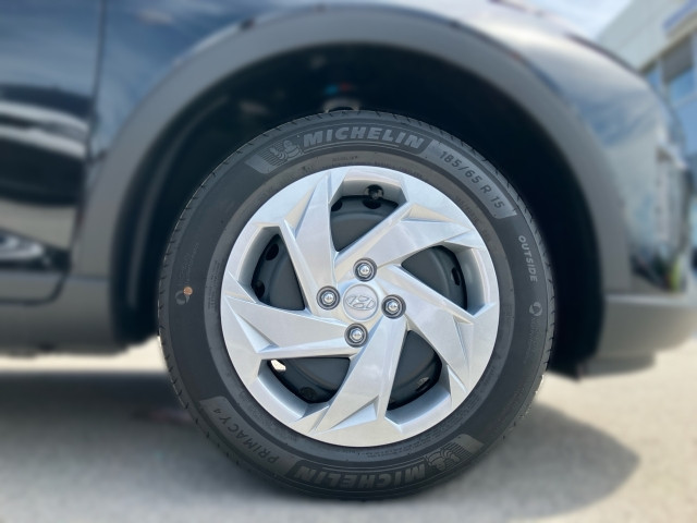 Bild 4: Hyundai Bayon i-Line 1,2 MPI