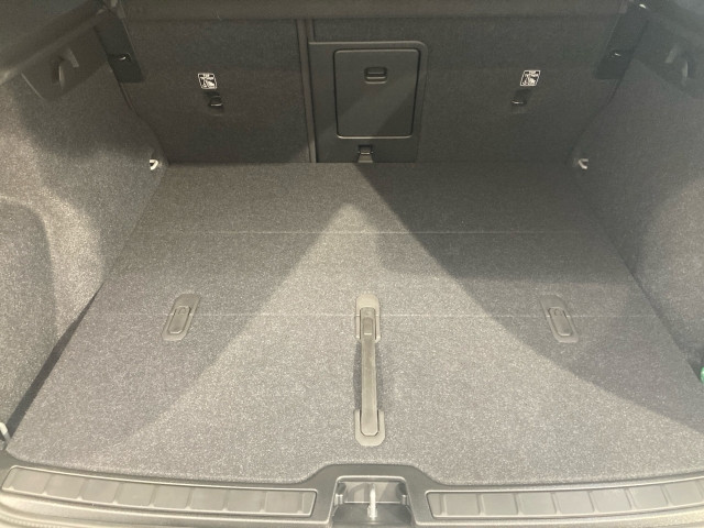 Bild 8: VOLVO PKW EX40 Plus, Single Motor Extended Range, Vollelektrisch