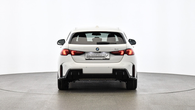 Bild 7: BMW 120 5-Türer F70 B38