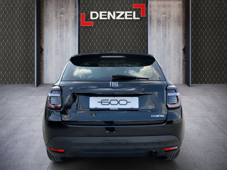 Bild 10: Fiat 600 Hybrid 100