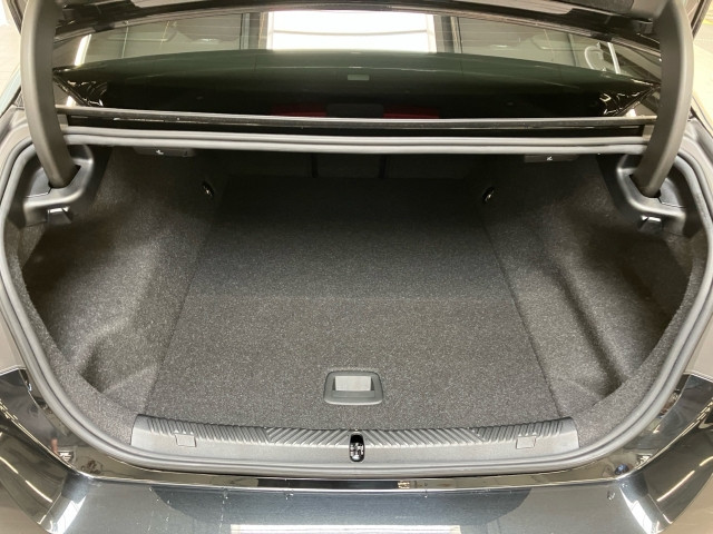 Bild 8: BMW i5 M60 xDrive Limousine G60