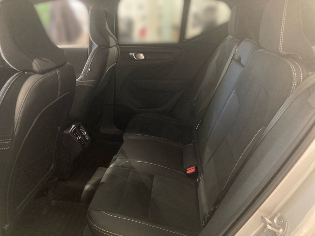 Bild 7: VOLVO PKW XC40 Plus, B3 Mild Hybrid, Benzin, Dark