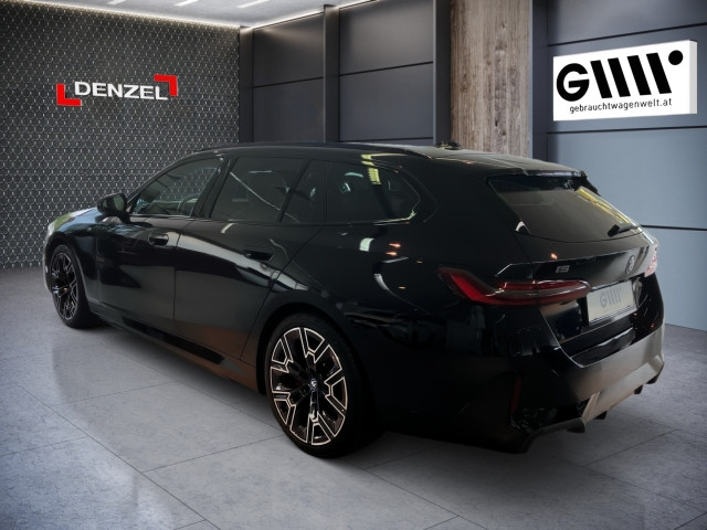 Bild 2: BMW i5 eDrive40 Touring G61