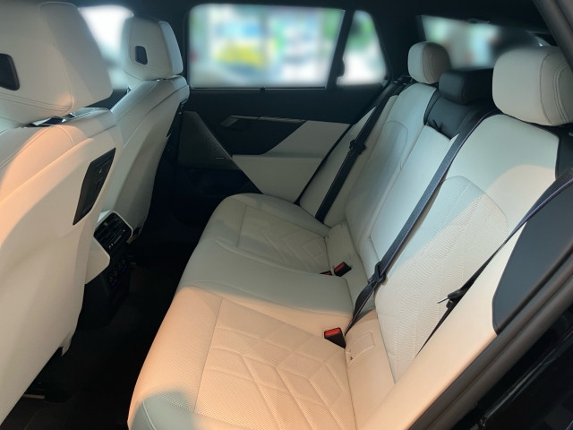 Bild 8: BMW i5 eDrive40 Touring G61
