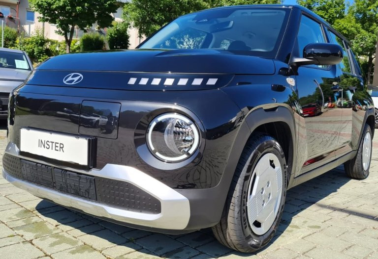 Bild 1: Hyundai INSTER Smart Line 42kWh