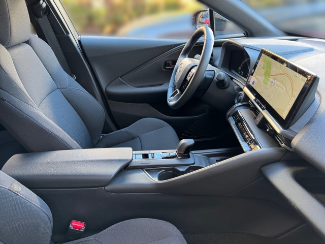 Bild 5: Toyota C-HR - 2,0 l Plugin 4x2  Active Drive CV