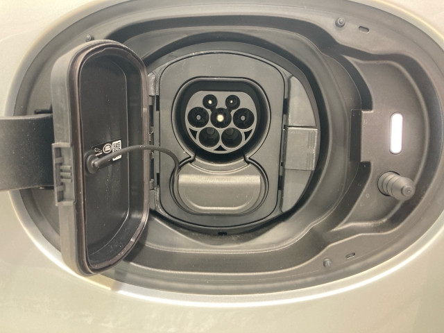 Bild 9: Land Rover Range Rover Velar P400e Dynamic SE