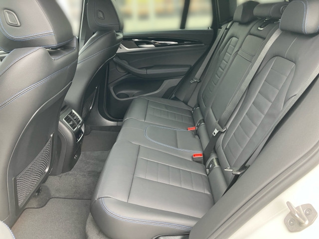 Bild 8: BMW iX3 G08 HA0