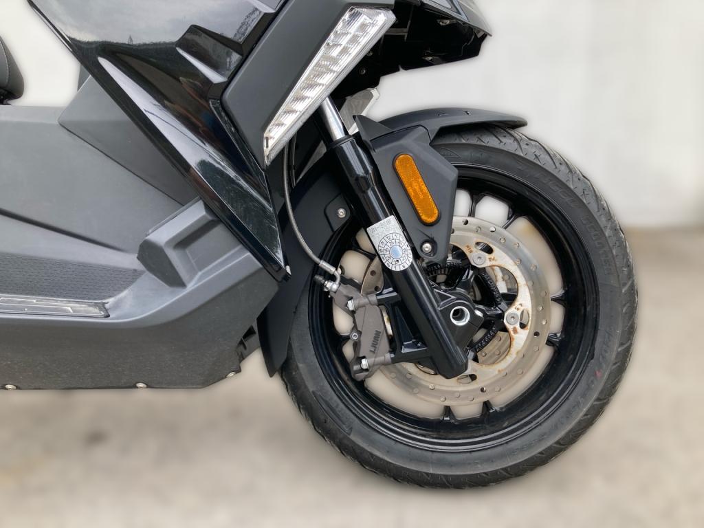 Bild 8: BMW Motorrad C 400 X