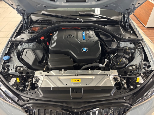 Bild 14: BMW 330e xDrive Touring G51