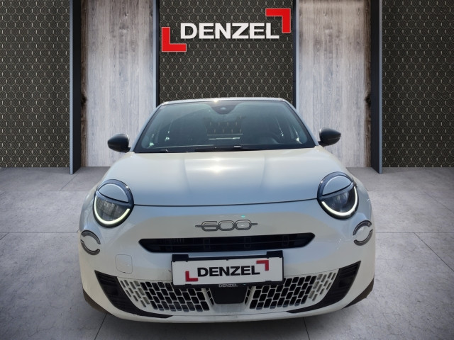 Bild 12: Fiat 600 Hybrid 100