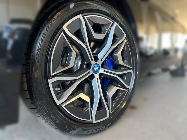 Bild 4: BMW PKW i-Serie iX xDrive50 I20XE2