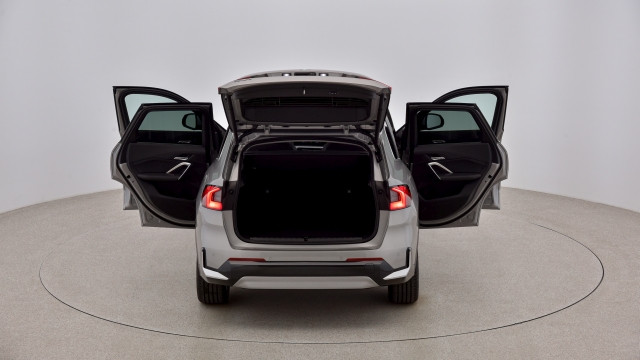 Bild 4: BMW iX1 xDrive30 U11