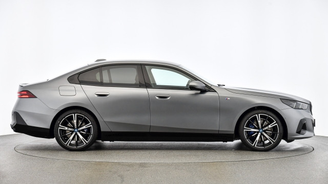Bild 9: BMW i5 xDrive40 Limousine G60