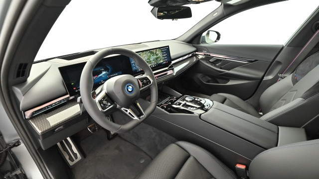 Bild 4: BMW i5 xDrive40 Limousine G60