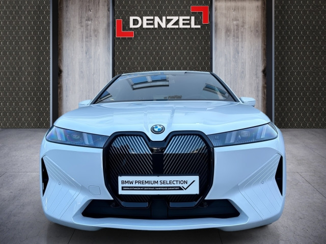 Bild 12: BMW PKW i-Serie iX xDrive45