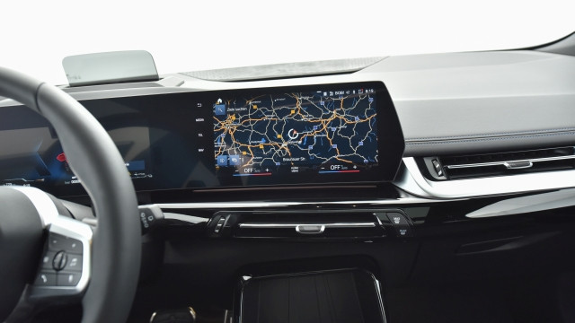 Bild 2: BMW 230e xDrive Active Tourer U06 XB2