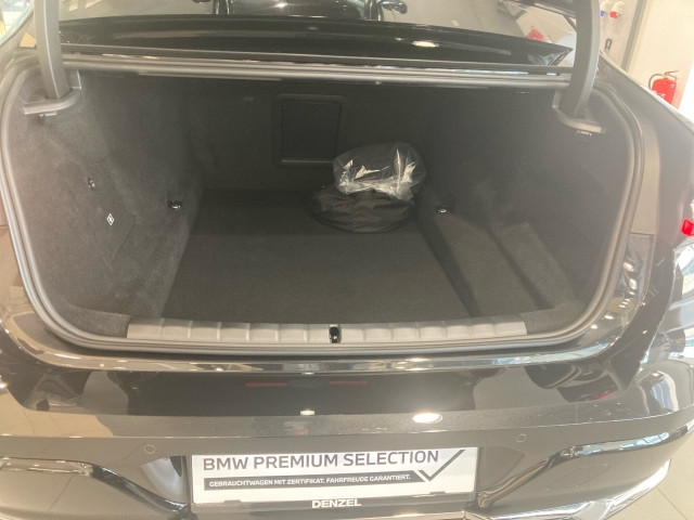 Bild 8: BMW 750e xDrive Limousine G70 XB1