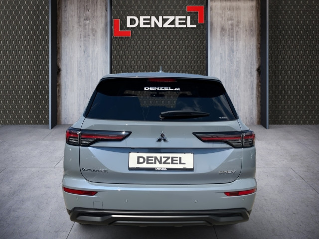 Bild 10: Mitsubishi Outlander PHEV 2,4 4WD Invite 220V AT 25