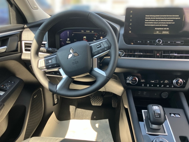 Bild 6: Mitsubishi Outlander PHEV 2,4 4WD Invite 220V AT 25