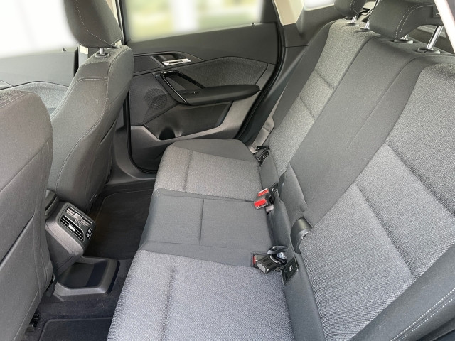 Bild 8: BMW iX1 xDrive30 U11