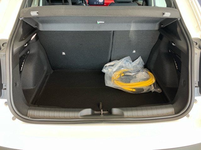 Bild 9: Fiat 600e Red