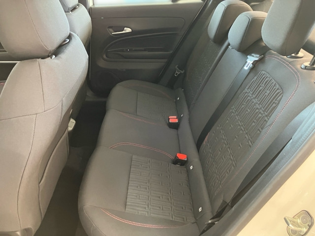 Bild 8: Fiat 600e Red