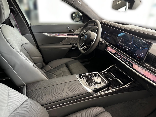 Bild 7: BMW 750e xDrive Limousine G70 XB1