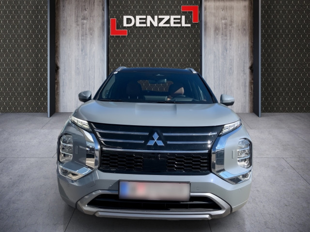 Bild 12: Mitsubishi Outlander PHEV 2,4 4WD Diamond Leder Schwarz AT 25