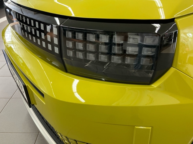 Bild 11: Fiat Grande Panda Elektro La Prima