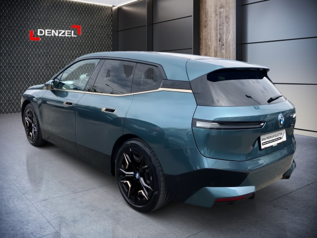 Bild 2: BMW PKW i-Serie iX xDrive50 105kWh