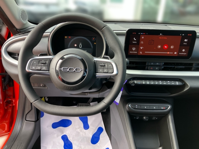 Bild 6: Fiat 600 Hybrid 100