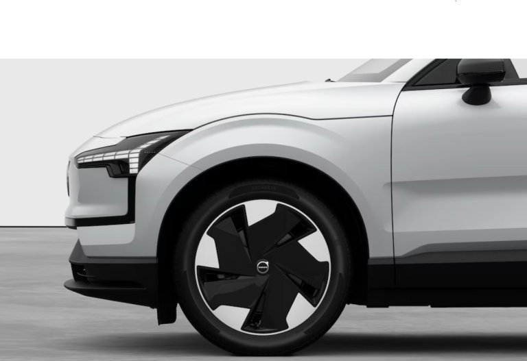 Bild 4: VOLVO PKW EX30 Plus, Single Motor Extended Range, Vollelektrisch