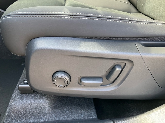 Bild 9: VOLVO PKW XC40 Black Edition Plus, B3 Mild Hybrid, Benzin