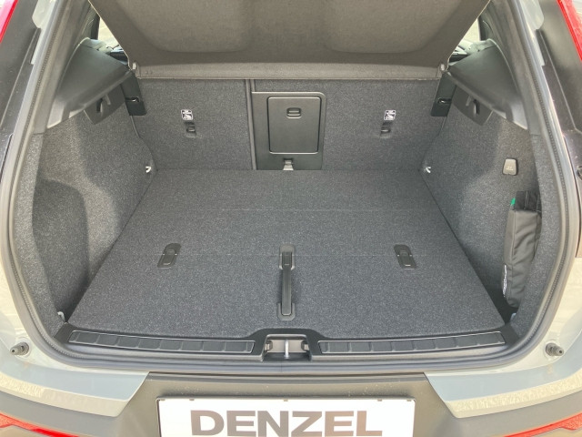 Bild 11: VOLVO PKW XC40 Black Edition Plus, B3 Mild Hybrid, Benzin