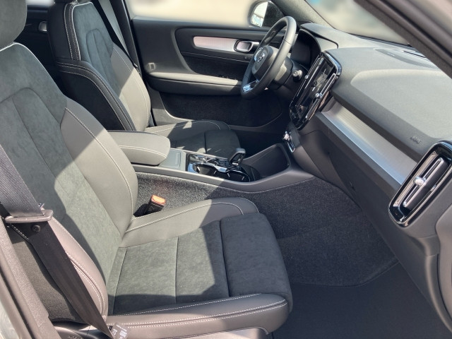 Bild 12: VOLVO PKW XC40 Black Edition Plus, B3 Mild Hybrid, Benzin