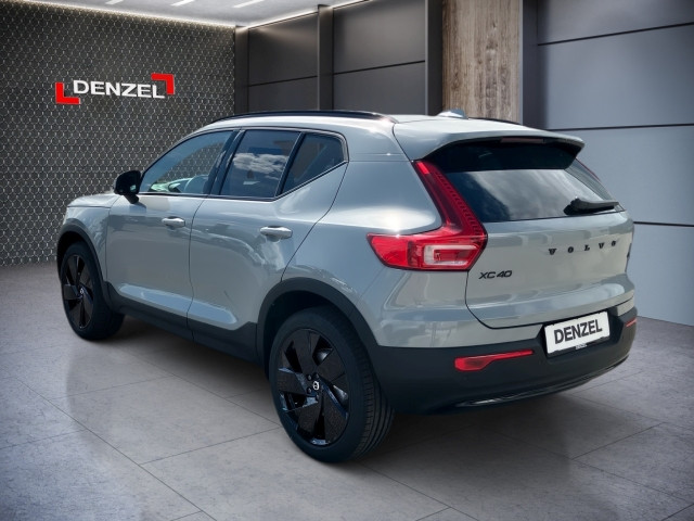 Bild 2: VOLVO PKW XC40 Black Edition Plus, B3 Mild Hybrid, Benzin